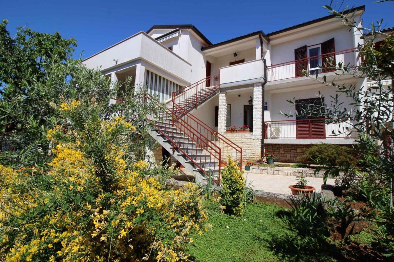 Apartment In Porec/Istrien 37093 エクステリア 写真