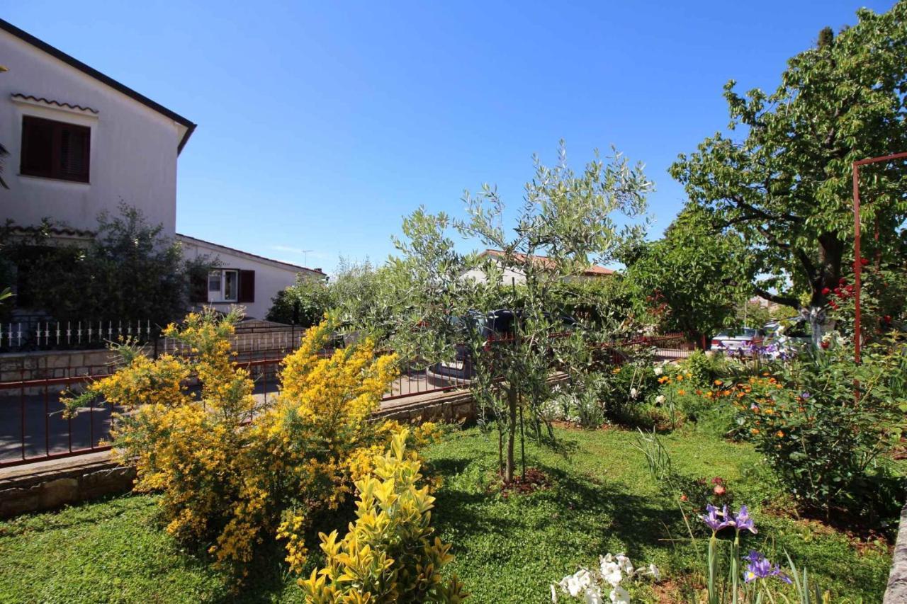 Apartment In Porec/Istrien 37093 エクステリア 写真
