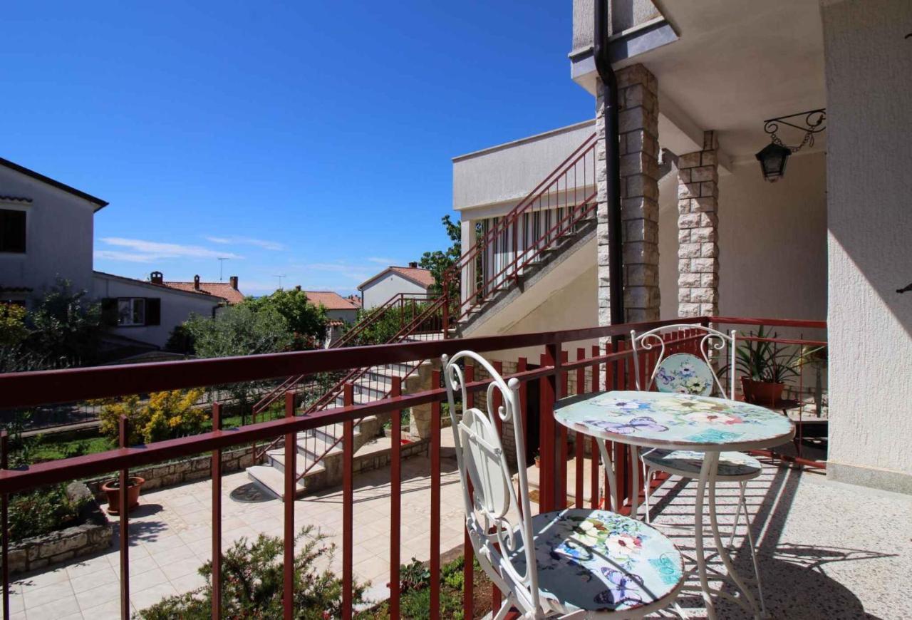 Apartment In Porec/Istrien 37093 エクステリア 写真