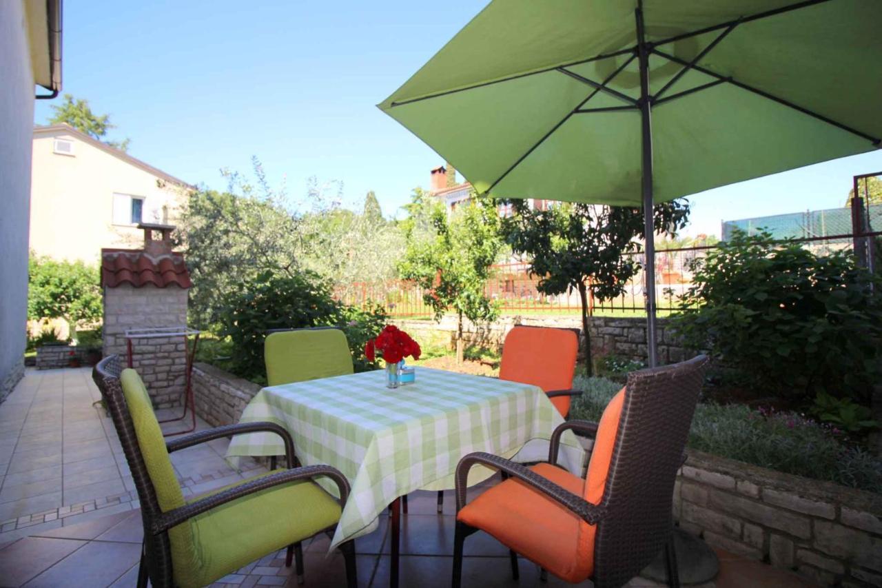 Apartment In Porec/Istrien 37093 エクステリア 写真