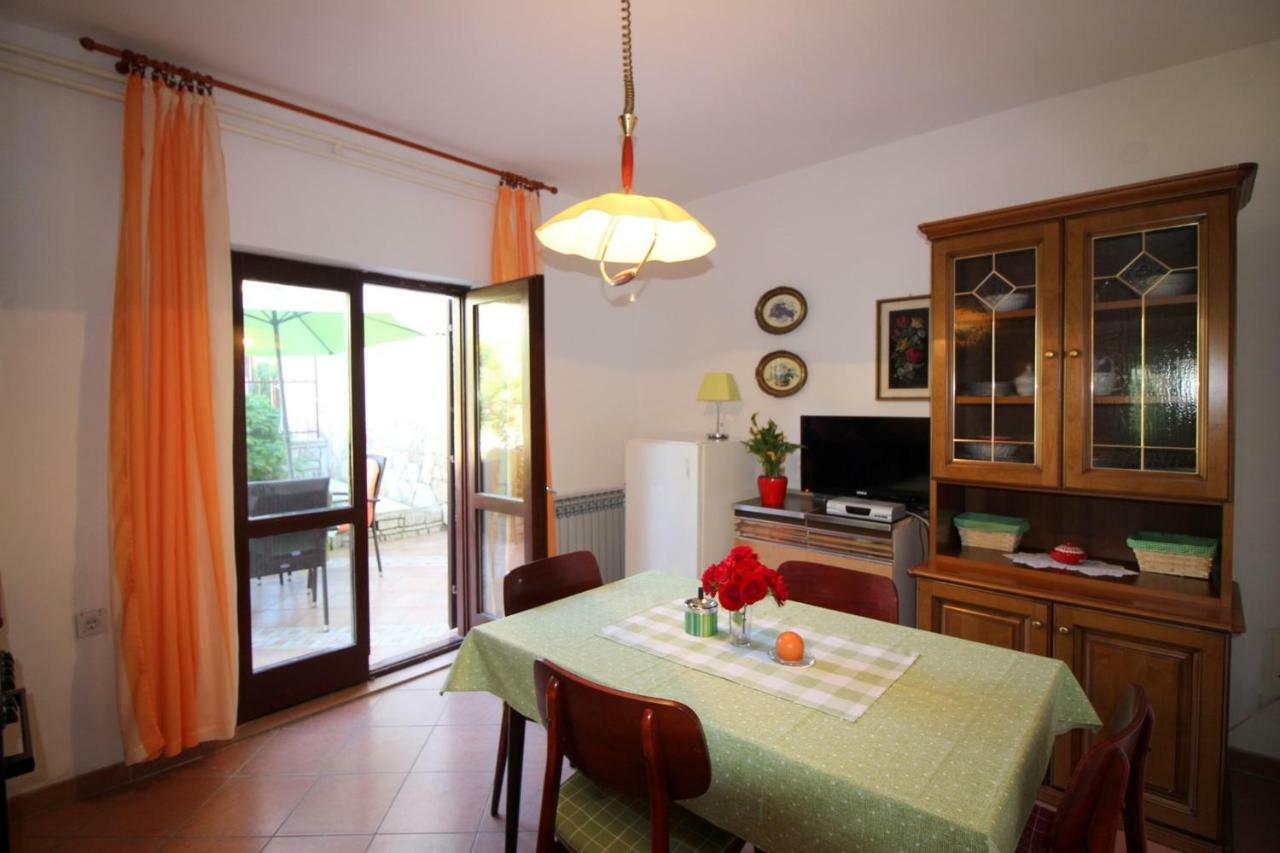 Apartment In Porec/Istrien 37093 エクステリア 写真